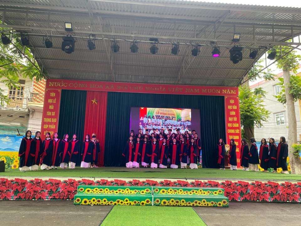 Le_tri_an_truong_thanh_nam_hoc_2021-2022_aadbd