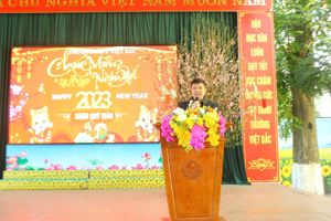 Giao ban định kì hàng tuần với chủ đề "Chào xuân Quý Mão 2023".