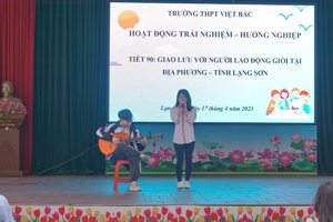 GIAO LƯU VỚI NGƯỜI LAO ĐỘNG GIỎI, NGHỆ NHÂN LÀNG NGHỀ
