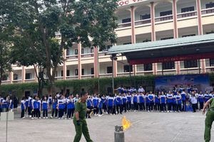 Chương trình tuyên truyền, trải nghiệm, thực hành chữa cháy và cứu nạn, cứu hộ tại Trường THPT Việt Bắc